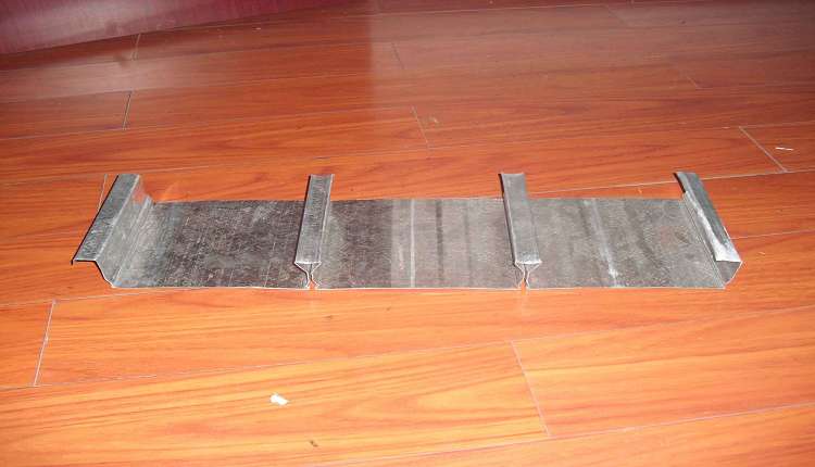 YXB65-220-660 閉口樓承板